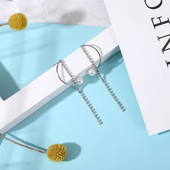 Silver, Pearl & Crystal Strand Stud Earrings - Picture 4 of 6